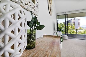 Coastal Harbour Lights -pool Gym Prime Location