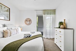 Coastal Harbour Lights -pool Gym Prime Location