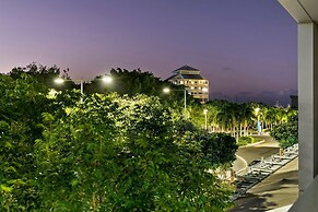 Coastal Harbour Lights -pool Gym Prime Location