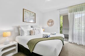 Coastal Harbour Lights -pool Gym Prime Location