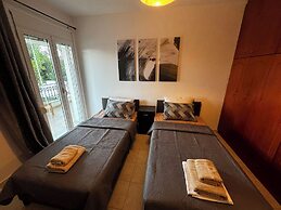 Skiathos Center Stylish 2 Bd w Balcony