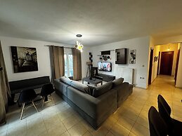 Skiathos Center Stylish 2 Bd w Balcony