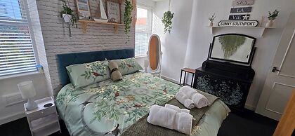 The Hideaway/cottage Feel/patio/central/parking