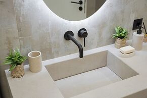 Athenian Stylish Apartment