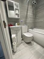 Uppamosluxurious London House With 4 Bedrooms