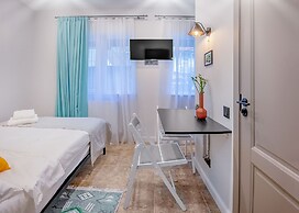 HB apartments Hill House
