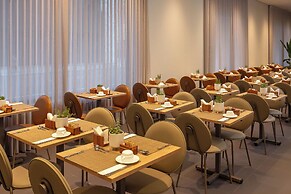 Hotel Roochelle Convention by Nobile