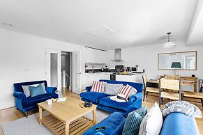 The Masts 37 Dart Marina