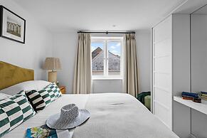 The Masts 37 Dart Marina