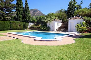 Tess Villa Becerra in Alhaurin de la Torre