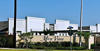 Elegant Apartment 10 min to Mercedes Outlets