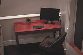 Spacious 4 Bedroom Flat in Stirling