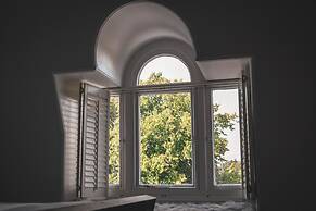 Spacious 4 Bedroom Flat in Stirling