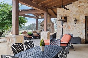 Private Ranch - Pool, Ping Pong, Yoga, Weddings, Games