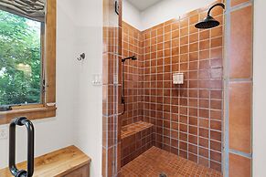 Private Ranch - Pool, Ping Pong, Yoga, Weddings, Games