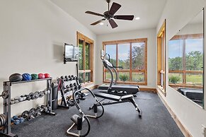 Private Ranch - Pool, Ping Pong, Yoga, Weddings, Games