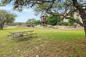 Private Ranch - Pool, Ping Pong, Yoga, Weddings, Games