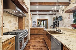 Private Ranch - Pool, Ping Pong, Yoga, Weddings, Games