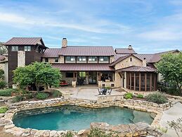 Private Ranch - Pool, Ping Pong, Yoga, Weddings, Games