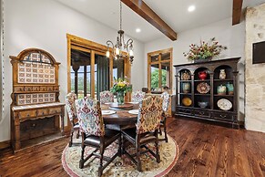 Private Ranch - Pool, Ping Pong, Yoga, Weddings, Games