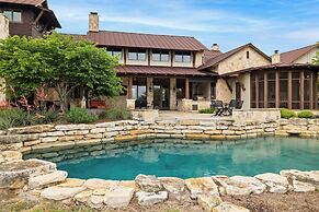 Private Ranch - Pool, Ping Pong, Yoga, Weddings, Games