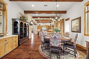 Private Ranch - Pool, Ping Pong, Yoga, Weddings, Games