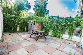 Comfy Kingston Central Garden House & Free Parking