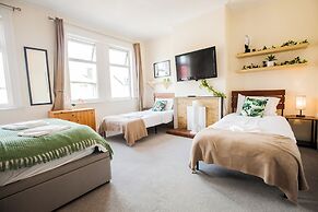 Comfy Kingston Central Garden House & Free Parking