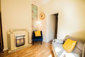 Comfy Kingston Central Garden House & Free Parking