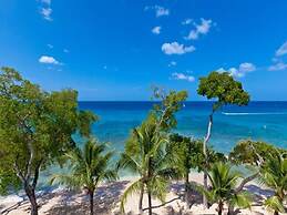 Waterside Apartment 101 by Island Villas