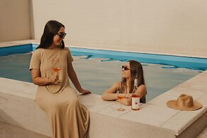 W&H Casa de Huespédes