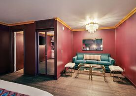 The Fainting Couch Boutique Hotel