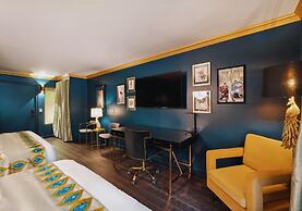 The Fainting Couch Boutique Hotel