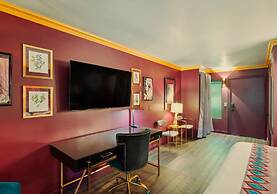 The Fainting Couch Boutique Hotel