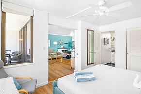 Premium Remodeled Condo with Ocean View and Parking