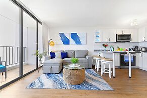 Premium Remodeled Condo with Ocean View and Parking