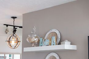 Premium Remodeled Condo with Ocean View and Parking