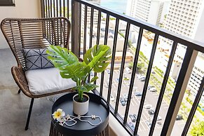 Premium Remodeled Condo with Ocean View and Parking