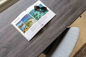 Premium Remodeled Condo with Ocean View and Parking