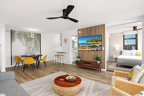 Premium Remodeled Condo with Ocean View and Parking