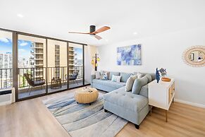 Premium Remodeled Condo with Ocean View and Parking