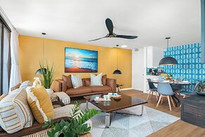 Premium Remodeled Condo with Ocean View and Parking