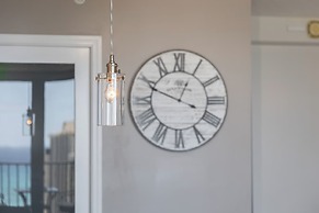 Premium Remodeled Condo with Ocean View and Parking