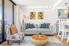 Premium Remodeled Condo with Ocean View and Parking