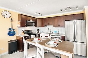 Premium Remodeled Condo with Ocean View and Parking