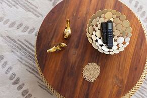 Premium Remodeled Condo with Ocean View and Parking