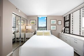 Premium Remodeled Condo with Ocean View and Parking