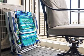 Premium Remodeled Condo with Ocean View and Parking