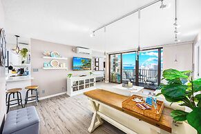 Premium Remodeled Condo with Ocean View and Parking