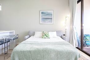 Premium Remodeled Condo with Ocean View and Parking